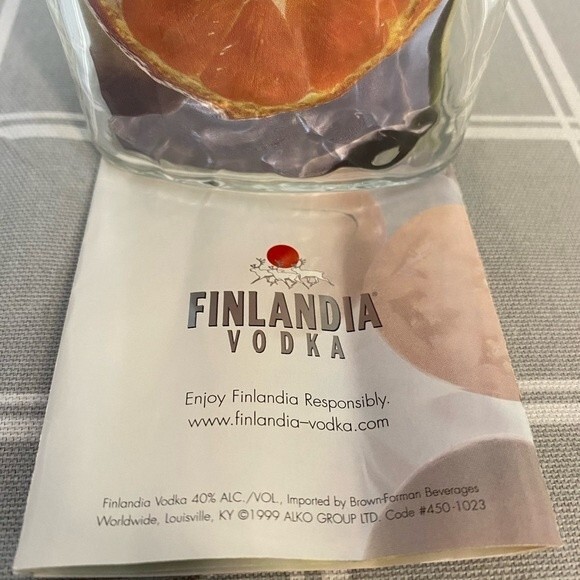 Finlandia Vodka 1999 Clear Texture Glass Pitcher Carafe Lid Mixology Recipes Jug - Picture 8 of 9
